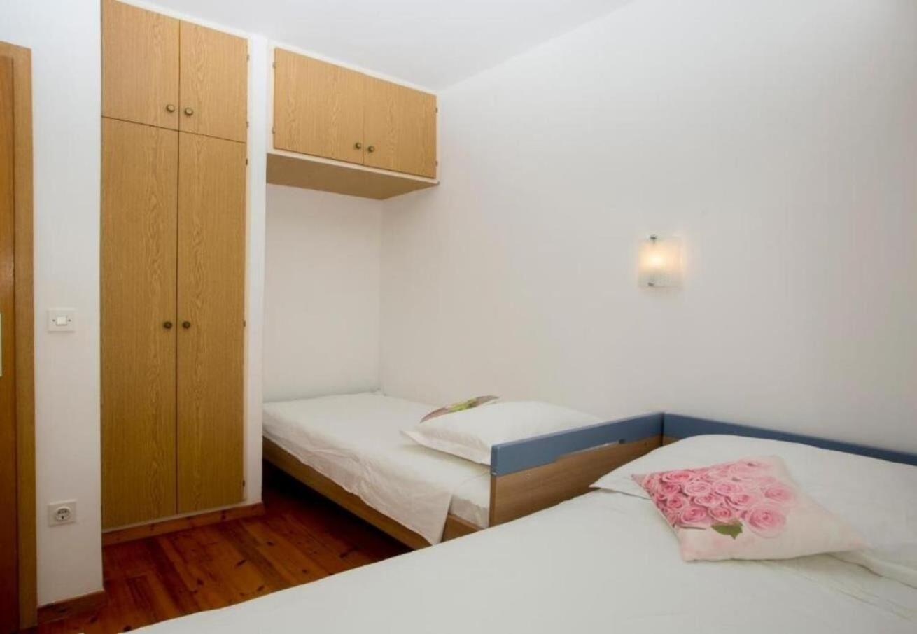 Apartments Damir - 80 M From Beach بوستيرا المظهر الخارجي الصورة