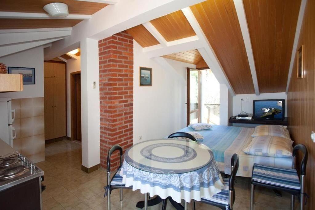 Apartments Damir - 80 M From Beach بوستيرا المظهر الخارجي الصورة