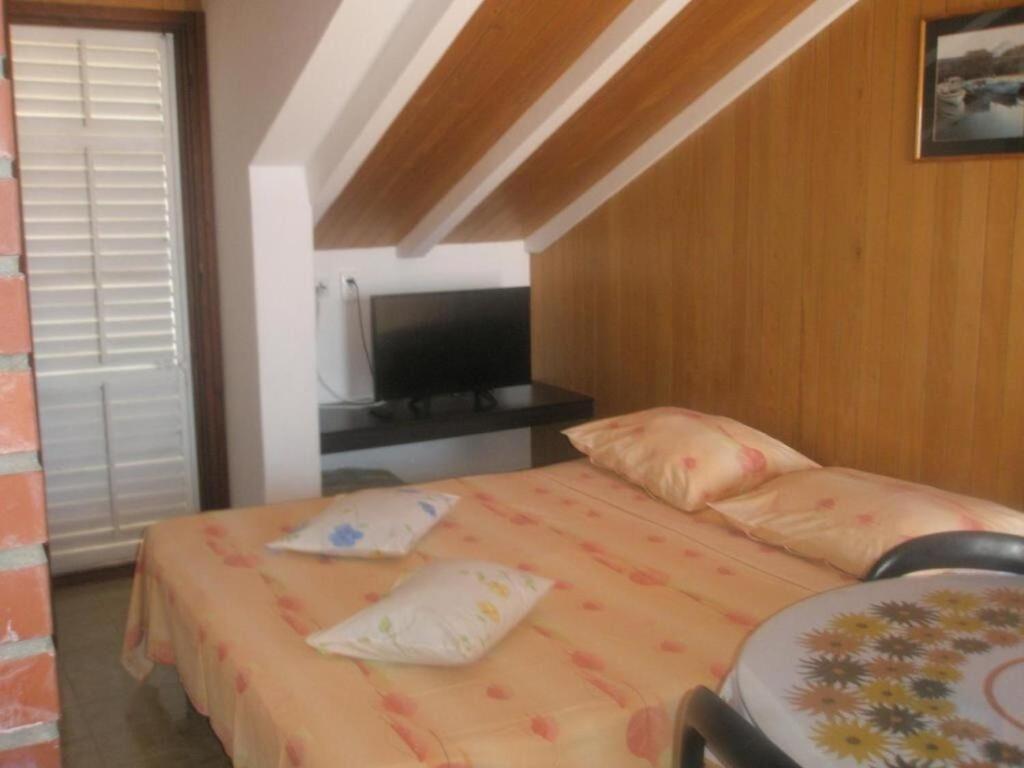 Apartments Damir - 80 M From Beach بوستيرا المظهر الخارجي الصورة